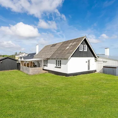 3 Bedroom Cozy In *