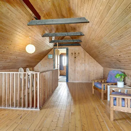 3 Bedroom Cozy In 別荘