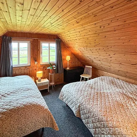 3 Bedroom Cozy In Feriehus